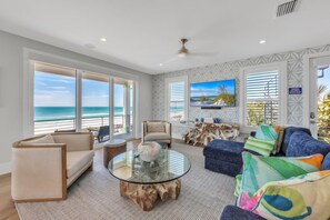 Smart TV, ping pong, stereo, offices