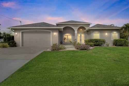 Blue Oasis 3 Bedroom Home by RedAwning