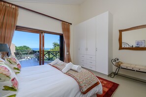 3 bedrooms, in-room safe, iron/ironing board, free wired Internet - San Lameer Villa 14214 (Southbroom)