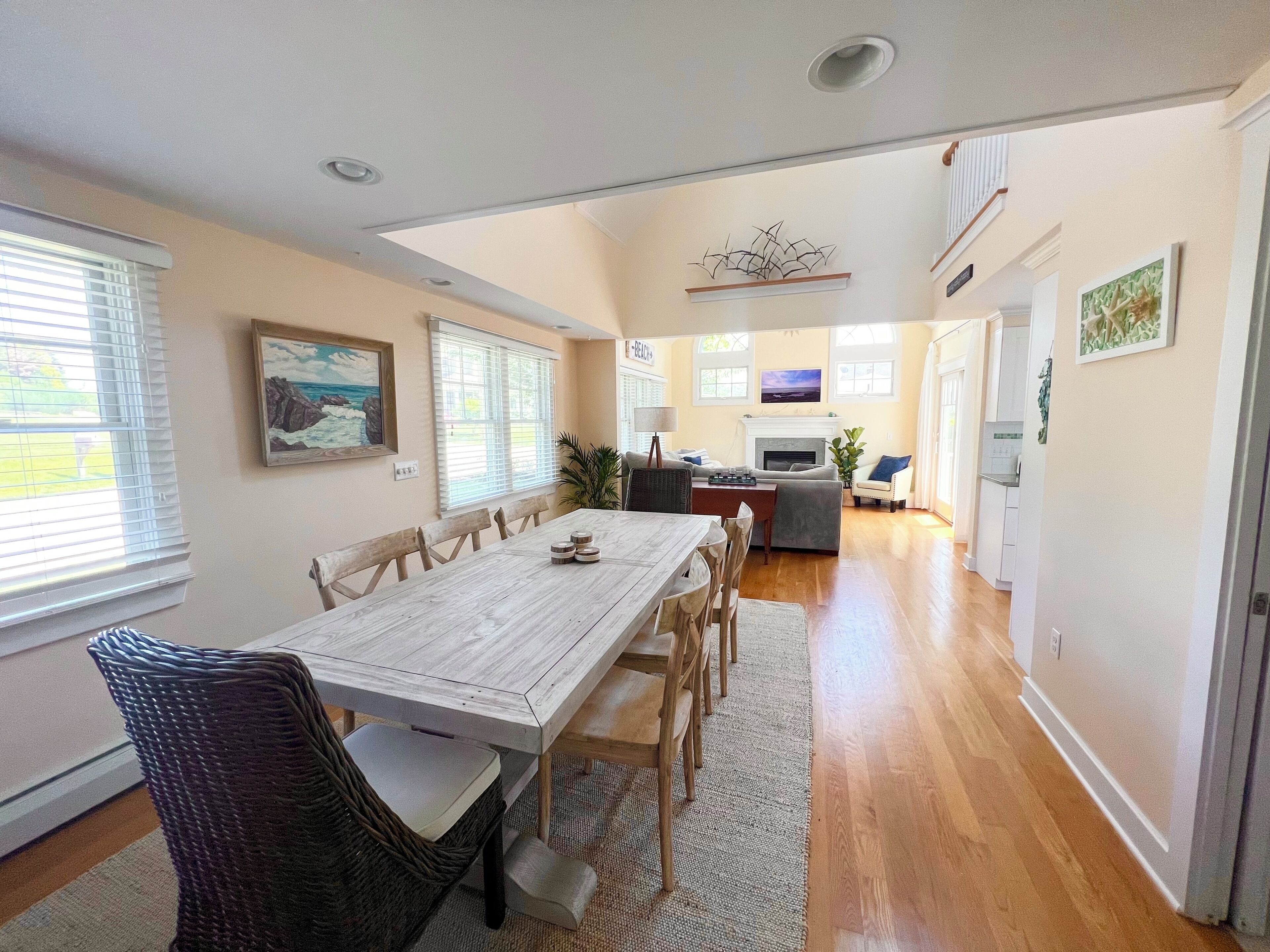 Beautiful beach house in Bonnet Shores with private beach access & kayaks