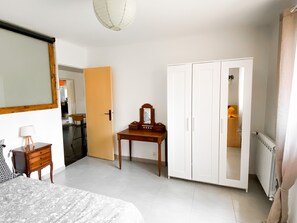 2 chambres, bureau, fer et planche à repasser, Wi-Fi