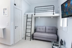 1 bedroom, iron/ironing board, free WiFi