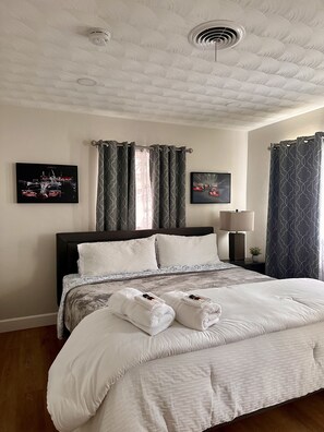 2 bedrooms, iron/ironing board, WiFi, bed sheets
