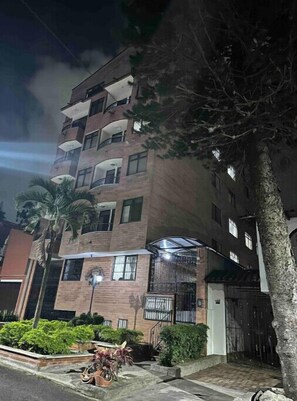 Exterior - Duplex Full Aire Apartment 200m2 3/2 modern ph
 (Envigado)
