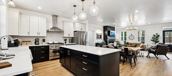 Walk to Northern Haus  -Luxury - The Sister Bay Haus