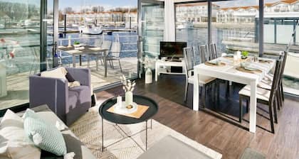 Hausboot in Boltenhagen