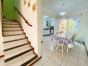 Dining - DUPLEX TOWNHOUSE - 2 BEDROOMS CENTER OF BOMBINHAS (Centro Bombinhas)