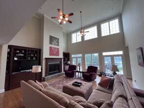 Smart TV, offices - Lagom at the Lake - Large and Cozy lake front home. Quiet cove, beautiful views! (Huddleston)