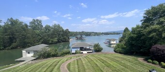 Lagom at the Lake - Large and Cozy lake front home. Quiet cove, beautiful views!