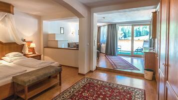 1 bedroom, in-room safe, blackout drapes, soundproofing