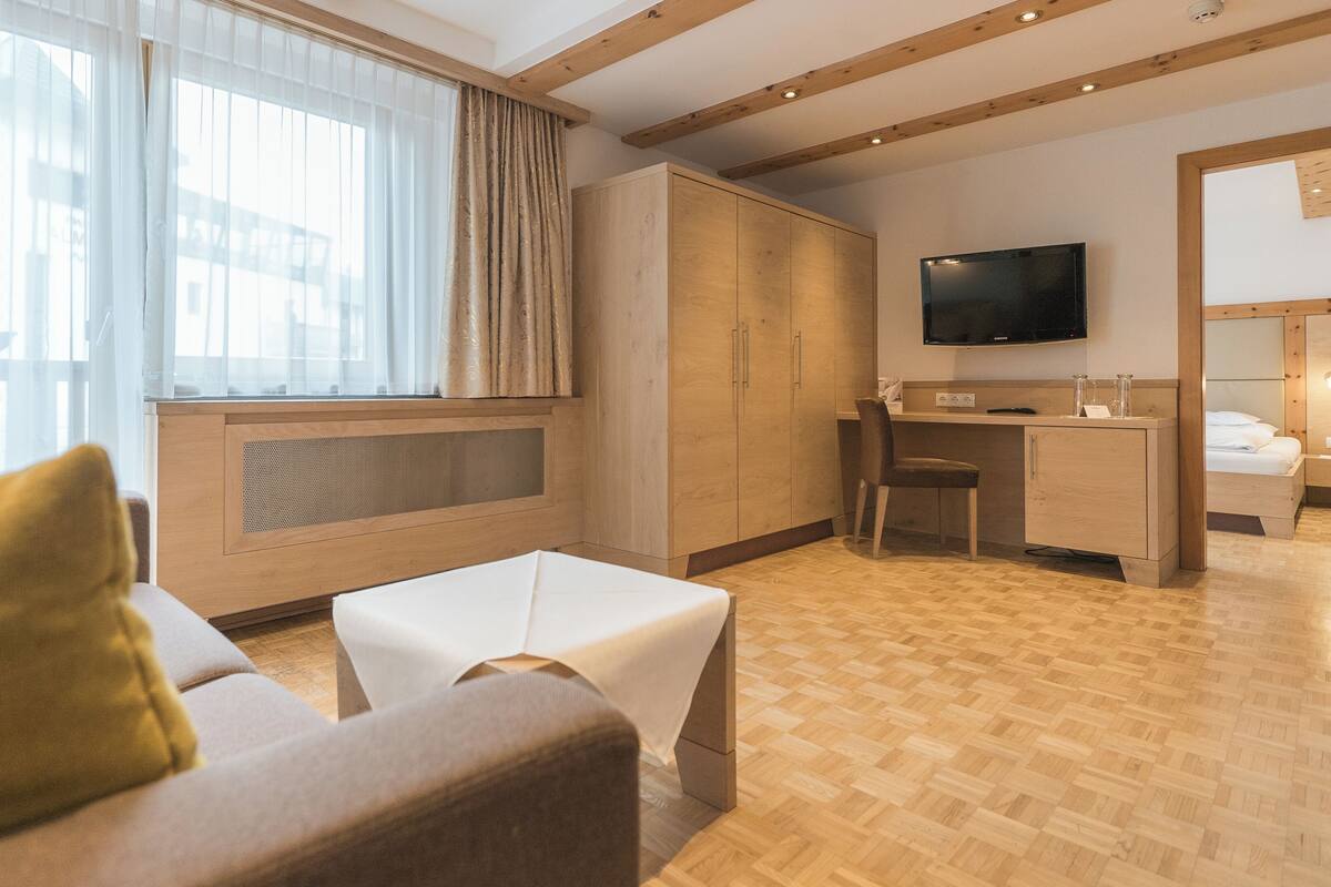 Deluxe Suite | In-room safe, blackout drapes, soundproofing, cribs (surcharge)