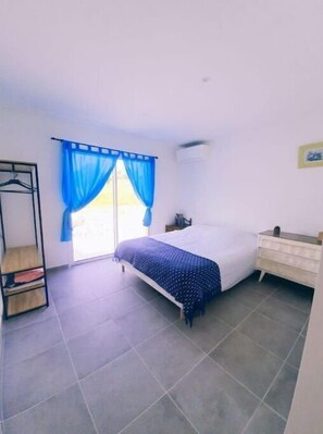 3 chambres, lit parapluie, Wi-Fi gratuit, draps fournis