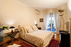 2 間睡房、熨斗/熨衫板、Wi-Fi、床單