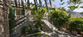 Cvita - 150 m From Pebble Beach - SA1