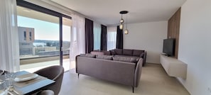 Apartment (Mark 2 - 100 m from sea - A4(6)) | Living room