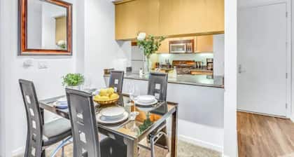 OneLux 1Br Walk to 3rd St Pier & Beach