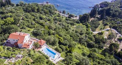 Holiday Houses, Villas Luxury - Amazing Seaview