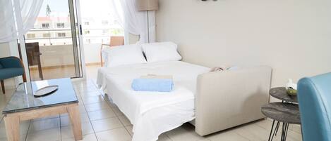 2 bedrooms, iron/ironing board, Internet, bed sheets