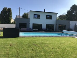 Piscine extérieure, piscine chauffée