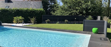 Piscine extérieure, piscine chauffée