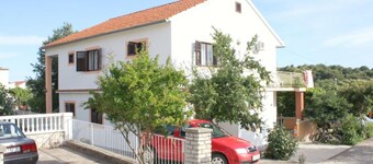 Slavica - Free Parking - A2 Veliki
