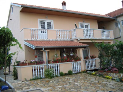 Bor - 20 Meters From Beach - SA3