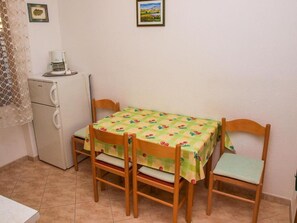 Dining - Simi - 100 m From Beach - A1 (Postira)