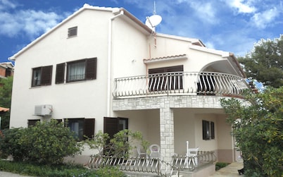 Apartments Ruzica - 50 m From sea
