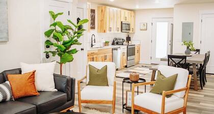 Creekside Cabin Ponderosa-stay with views near Lava