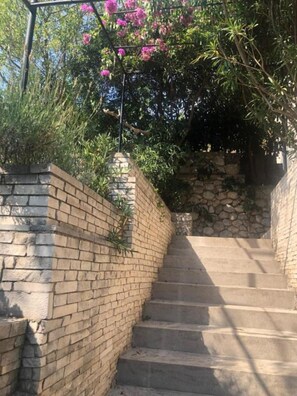 Ngoại thất