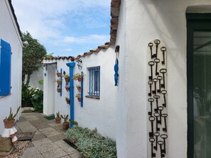 Exterior detail