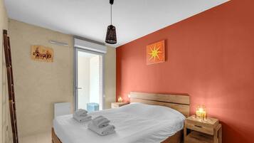 2 chambres, fer et planche Ă repasser, Wi-Fi gratuit, draps fournis