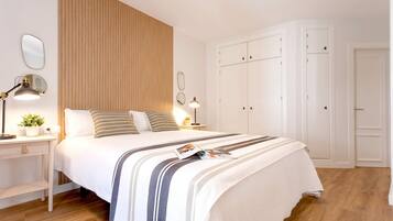 3 slaapkamers, een strijkplank/strijkijzer, wifi, beddengoed