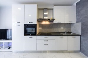 Căn hộ (Stane - modern & fully equipped - A4() | Bếp riêng