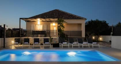 Holiday Houses, Villas Ivana - With a Private Pool