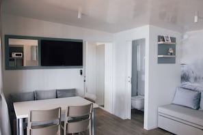 Dining - Roman - Mobile Homes With Pool - H4 Mobile Home 4 (Crikvenica)