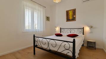 Apartment (Kati - garden - A1(4)) | 2 bedrooms, free WiFi