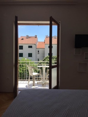 Apartment (Tattoo - modern & free parking - A4(2) | Terrace/patio