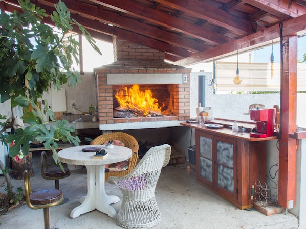 Apartment (Kova - with pool - A1(2+1)) | Fireplace