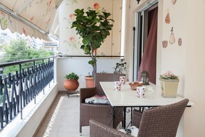 Exterior - Deluxe 2 Bedroom apt in Petroupoli (Petroupoli)