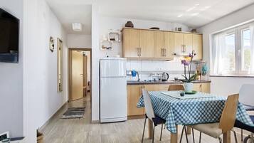 Apartment (Adria - seafront & seaview - A2 Enzo ) | Private kitchen