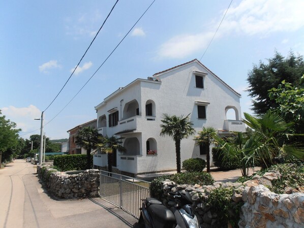 Ngoại thất