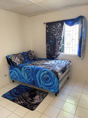 3 dormitoris, planxa i posts de planxar, wifi gratuïta i roba de llit 