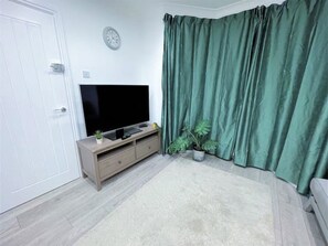 TV, Netflix, streaming services