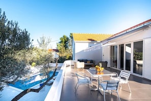 House (Lili-with pool near the sea - H(10)) | Balcony