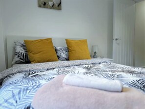 2 soverom, strykejern/-brett, reiseseng for barn og wi-fi