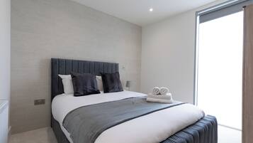 Deluxe Apartment | 1 bedroom, premium bedding, iron/ironing board, free WiFi