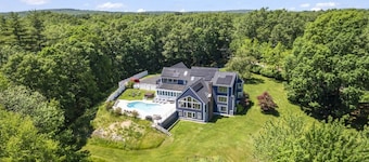 Maine Pondfront Home Sleeps 22 - Pool & Hot Tub