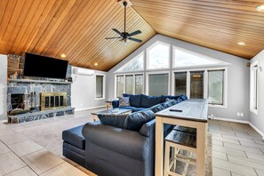 Televisie en een kantoor