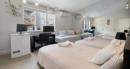 Heart of Southie - Hot Tub + Walk to Top Bars